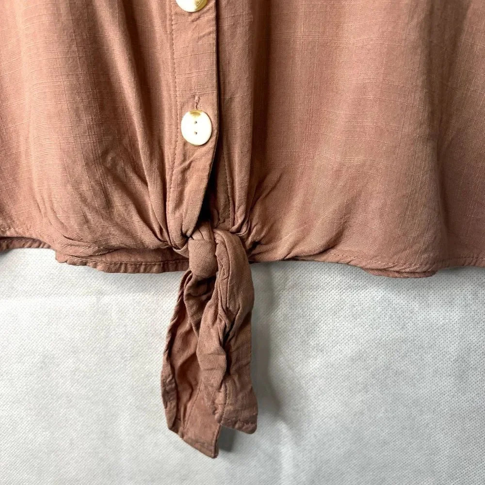 Universal Thread Vneck Button Front Tie Blouse Si… - image 5